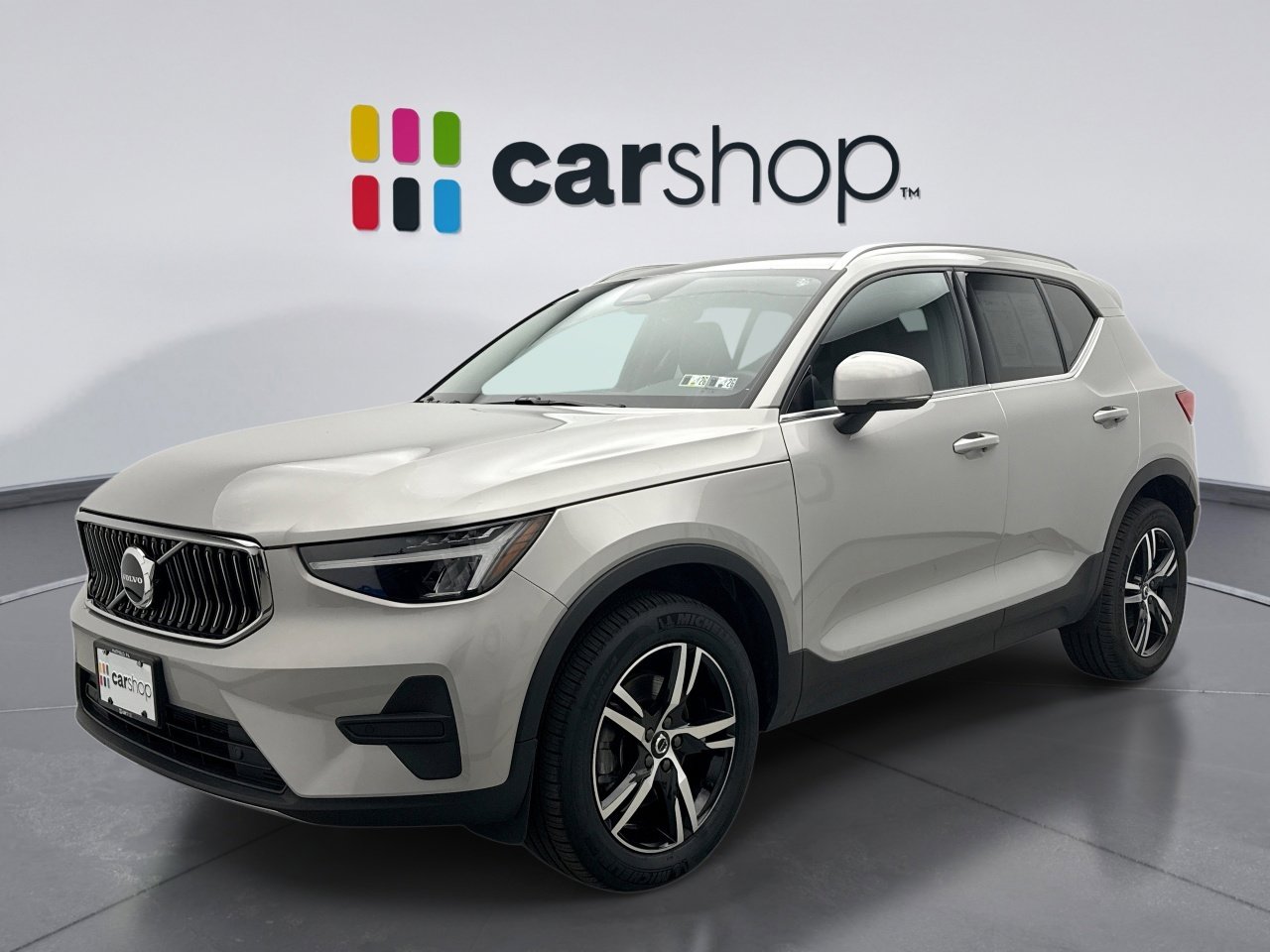 Used 2025 Volvo XC40 B5 Core