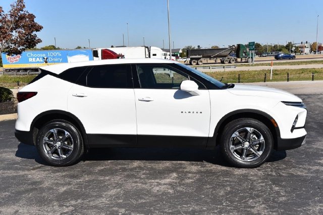Used 2025 Chevrolet Blazer LT AWD/4WD image 5