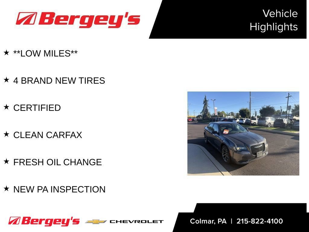 Used 2018 Chrysler 300 Touring w/ Sport Appearance Package RWD image 5