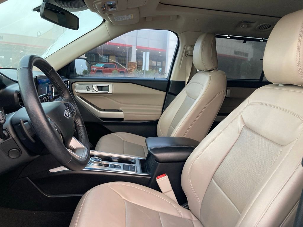 Used 2021 Ford Explorer Limited w/ Hybrid Equipment Group 310A image 10