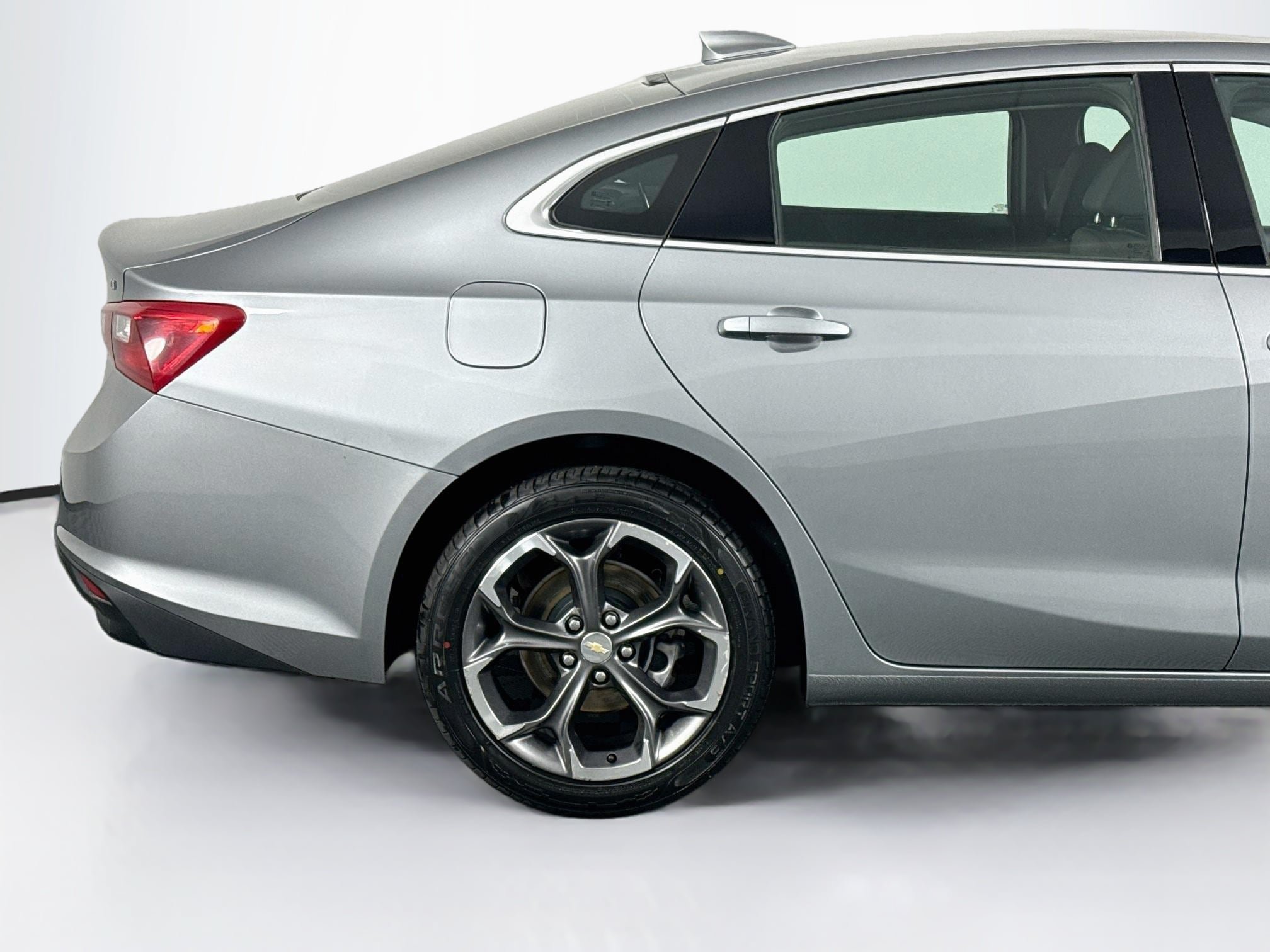 Used 2023 Chevrolet Malibu LT FWD image 44