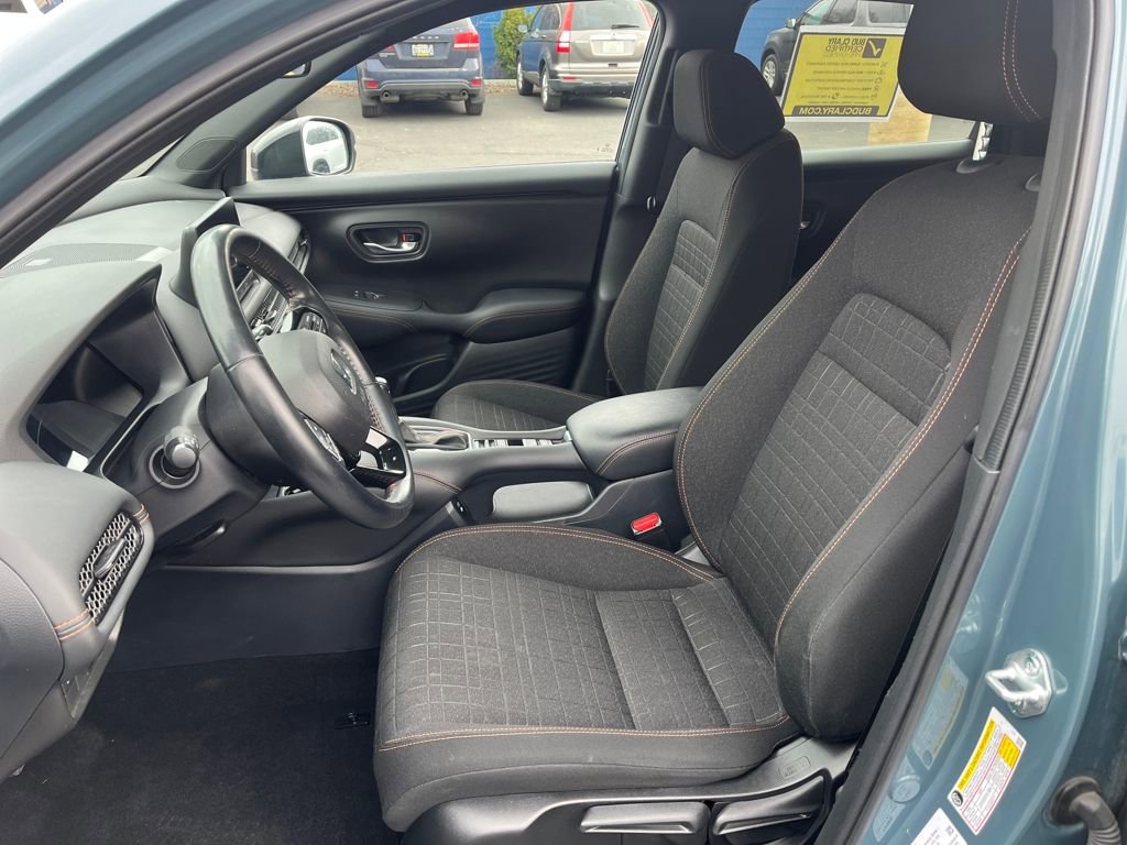 Used 2024 Honda HR-V Sport image 11