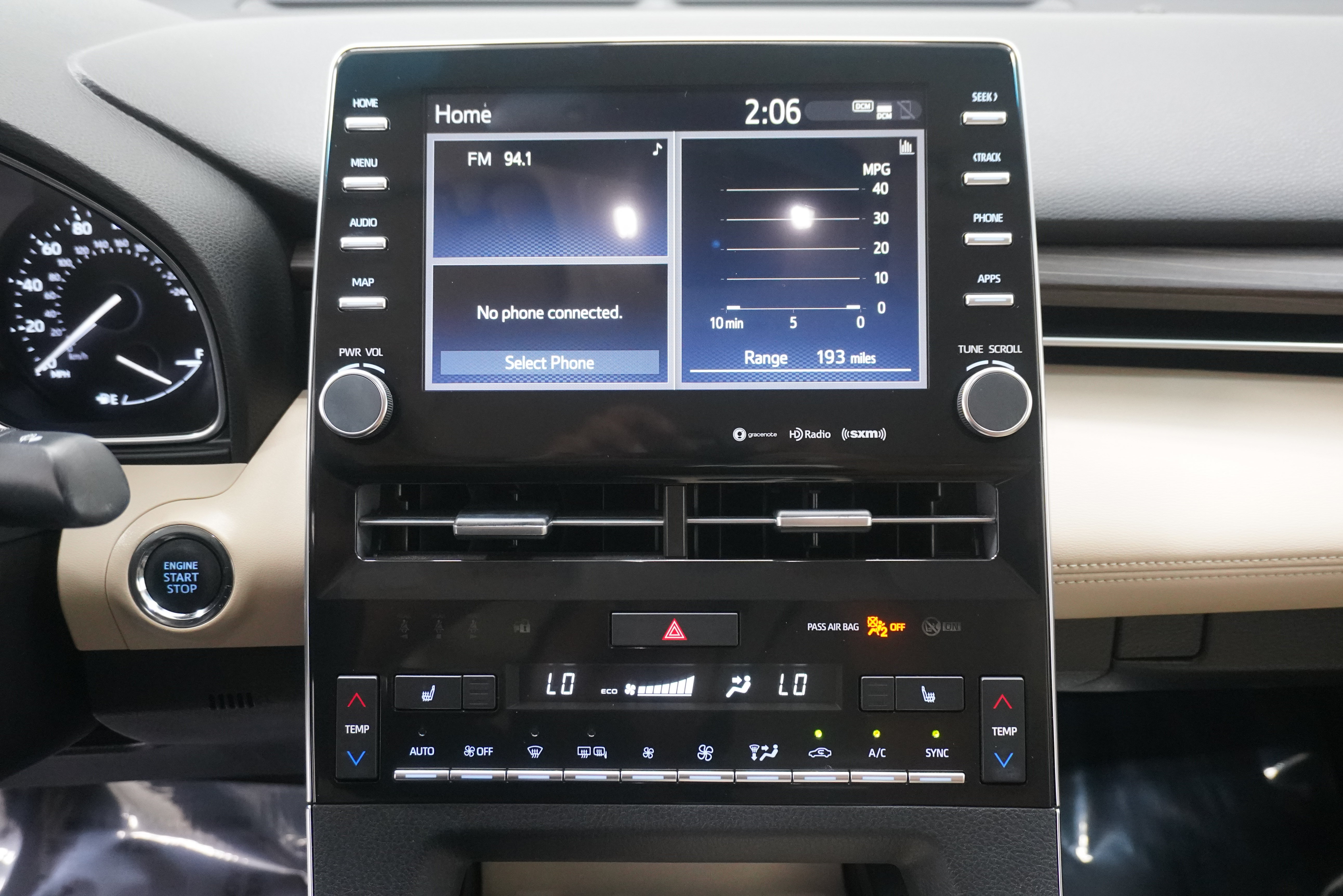 Used 2019 Toyota Avalon XLE w/ Moonroof Package FWD image 20