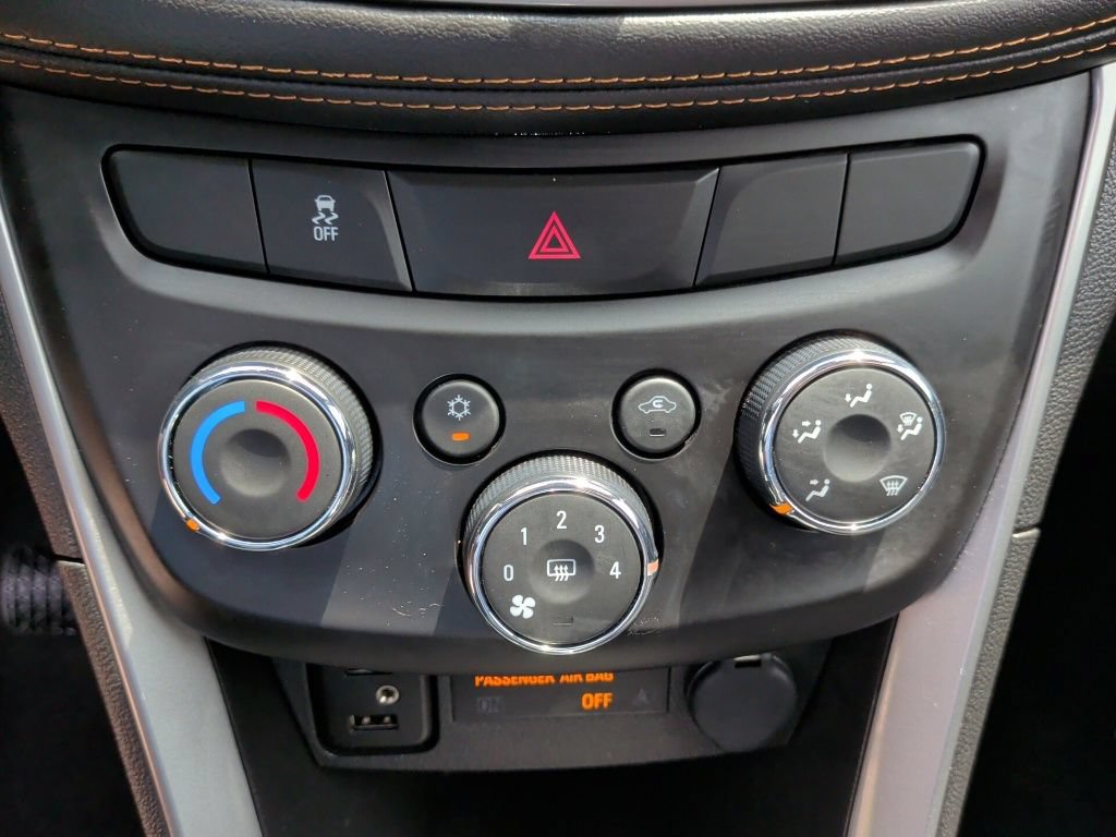 Used 2020 Chevrolet Trax LT FWD image 24