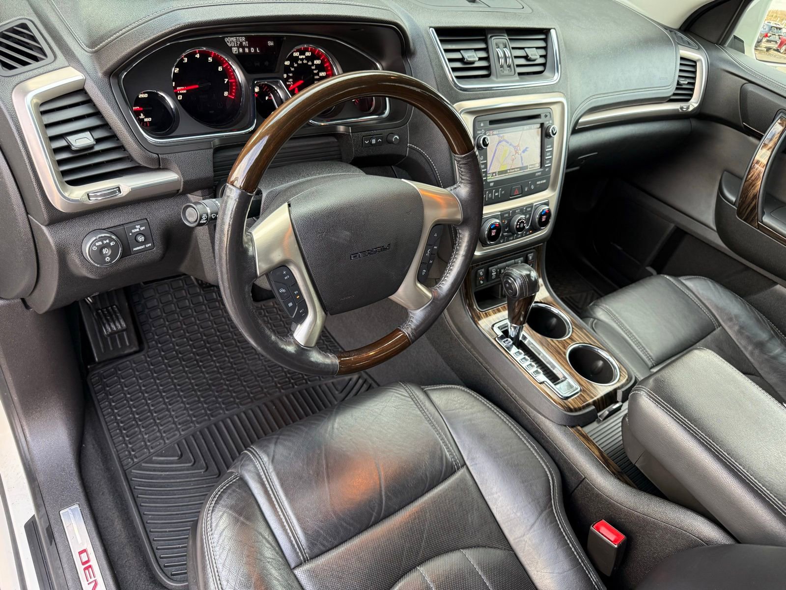 Used 2015 GMC Acadia Denali image 11