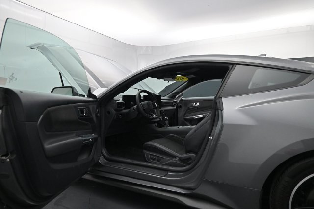 Certified 2024 Ford Mustang Coupe RWD image 13
