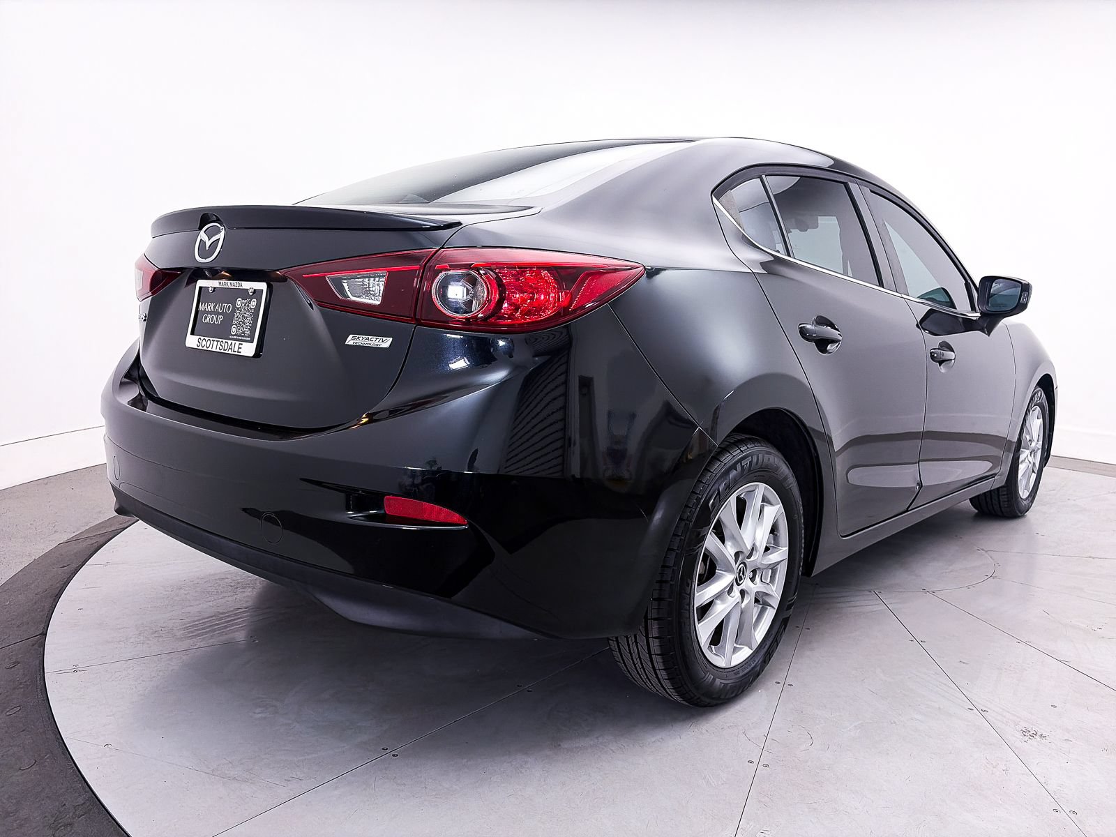 Used 2016 MAZDA MAZDA3 i Touring FWD image 11