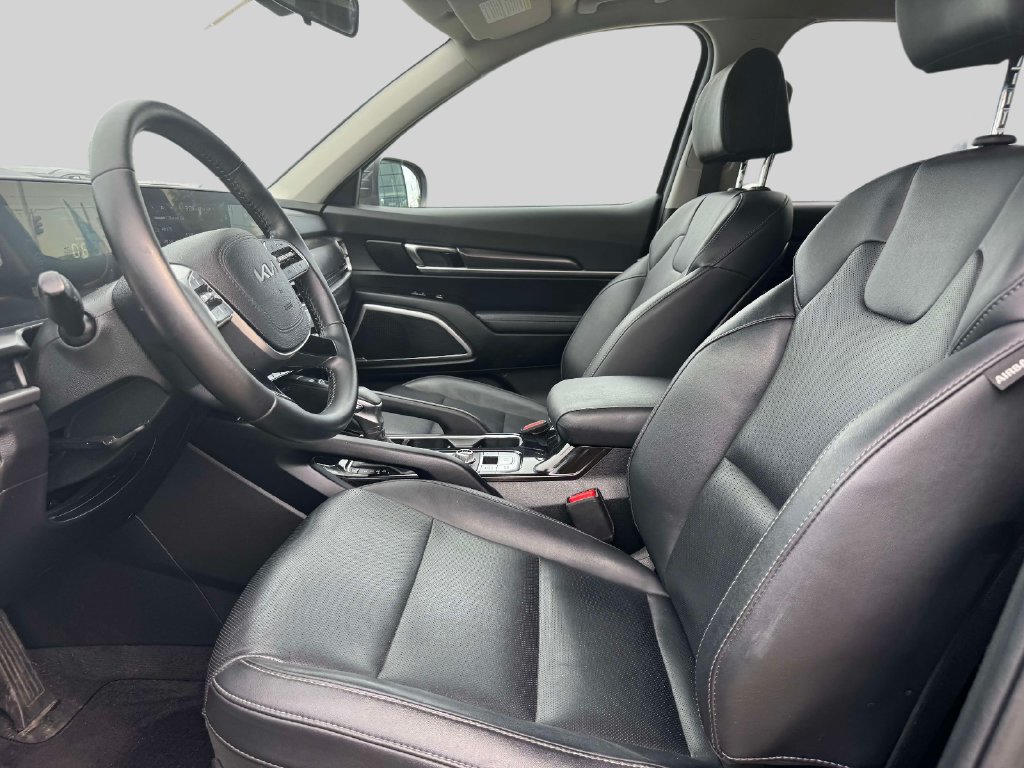 Used 2023 Kia Telluride S AWD/4WD image 16