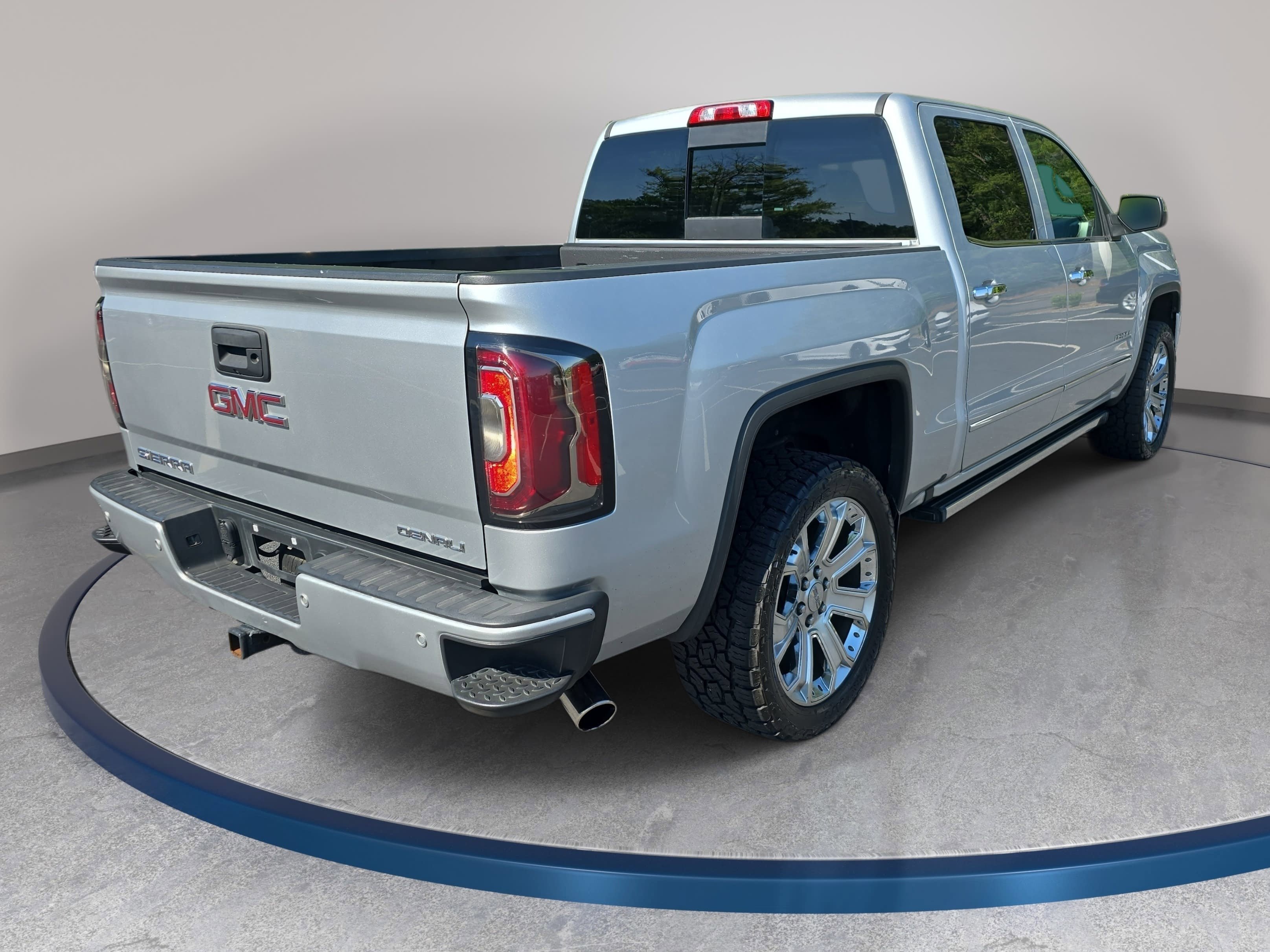 Used 2017 GMC Sierra 1500 Denali w/ Denali Ultimate Package image 5