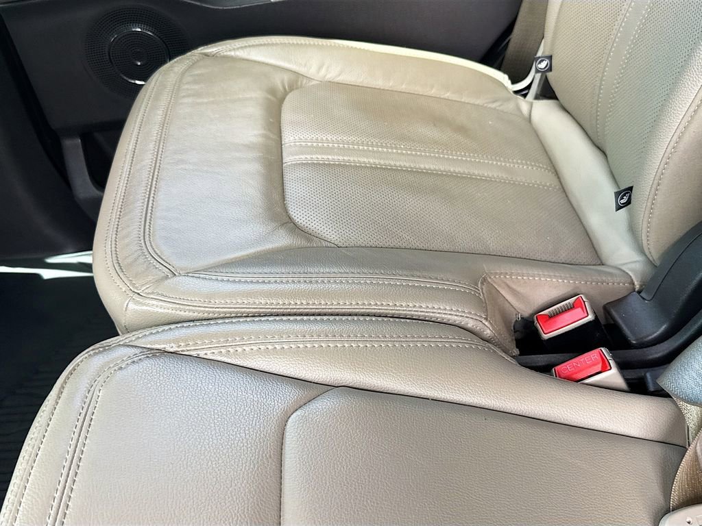 Used 2020 Ford Expedition Limited image 29