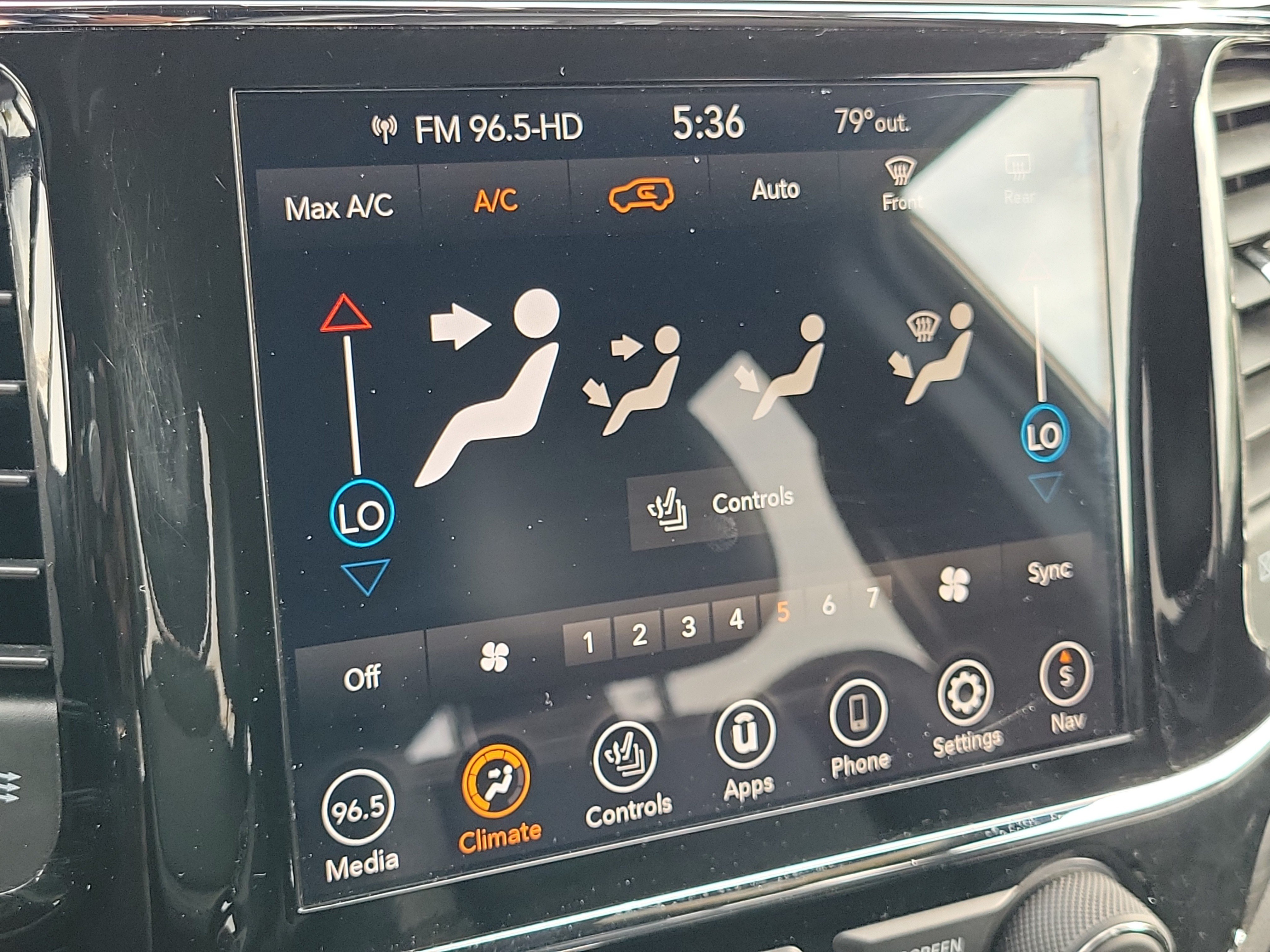 Used 2020 Jeep Grand Cherokee Altitude AWD/4WD image 31