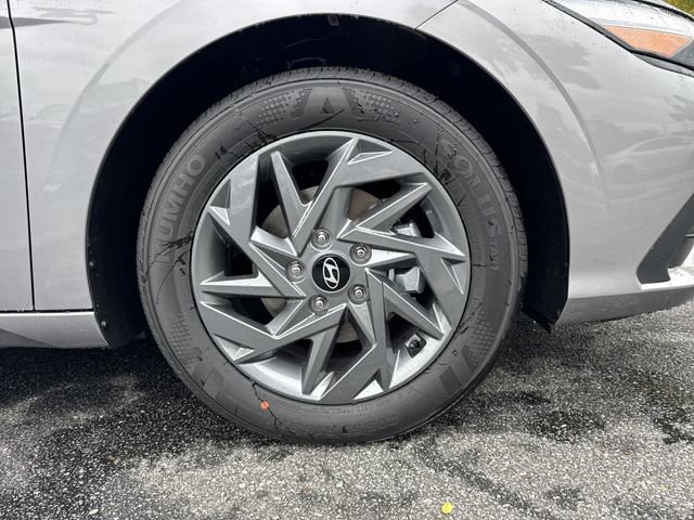 New 2026 Hyundai Elantra Blue image 12