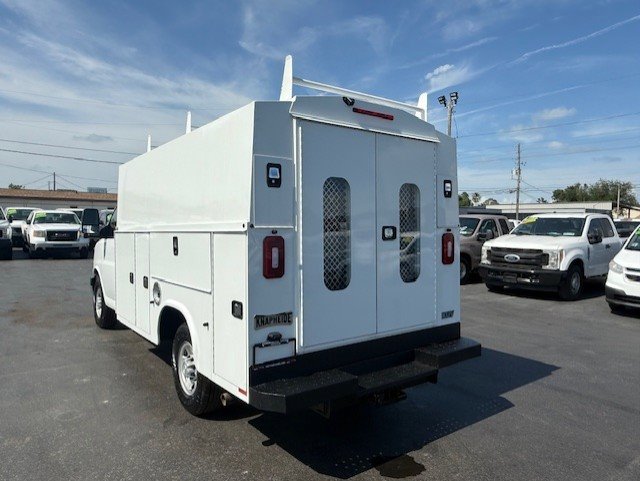 Used 2019 Chevrolet Express 3500 w/ Power Convenience Package image 8