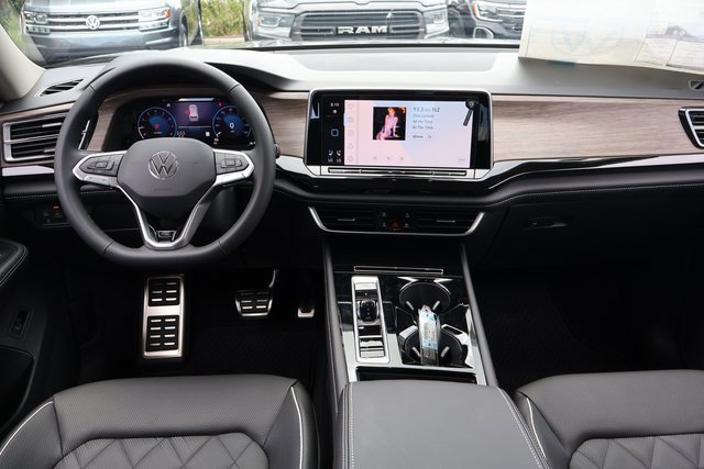 New 2026 Volkswagen Atlas SEL Premium R-Line image 14