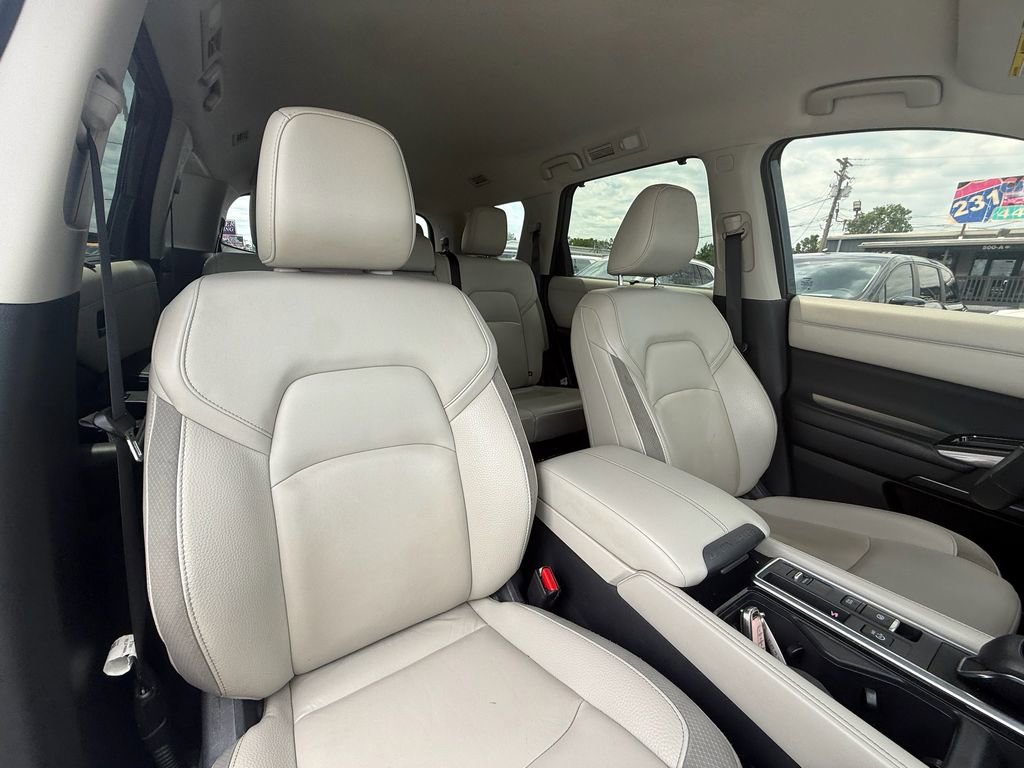 Used 2023 Nissan Pathfinder SL FWD image 24