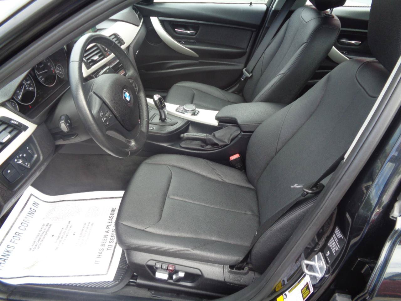 Used 2018 BMW 320i xDrive Sedan w/ Convenience Package AWD/4WD image 5