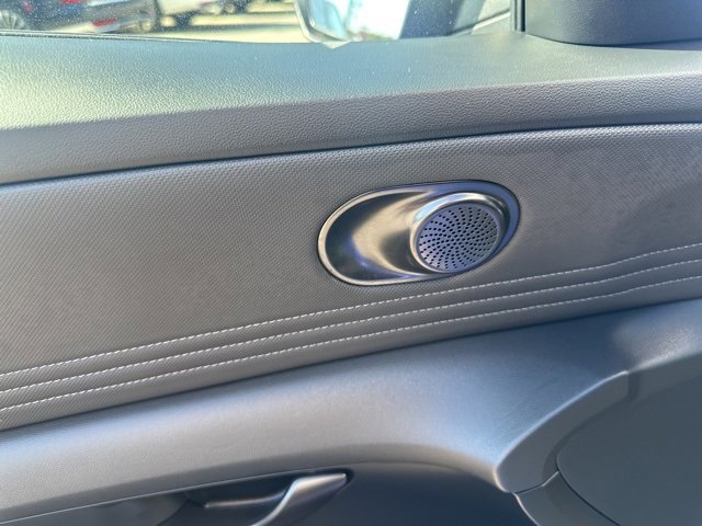 Certified 2025 Hyundai Elantra Sport image 15