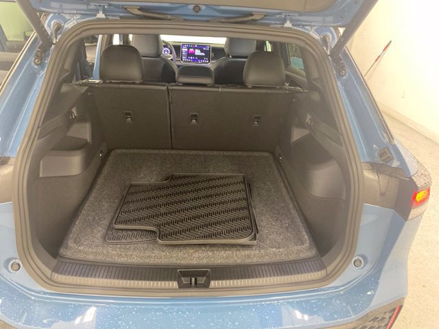 Used 2025 Volkswagen Tiguan SE R-Line AWD/4WD image 33
