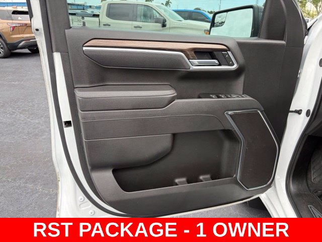 Used 2025 Chevrolet Silverado 1500 RST w/ Z71 Off-Road Package AWD/4WD image 12