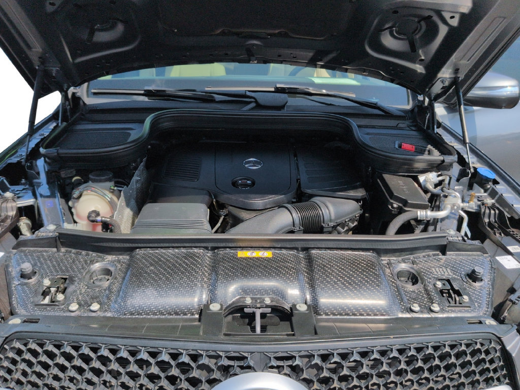 Used 2025 Mercedes-Benz GLE 350 4MATIC w/ AMG Line Exterior image 31