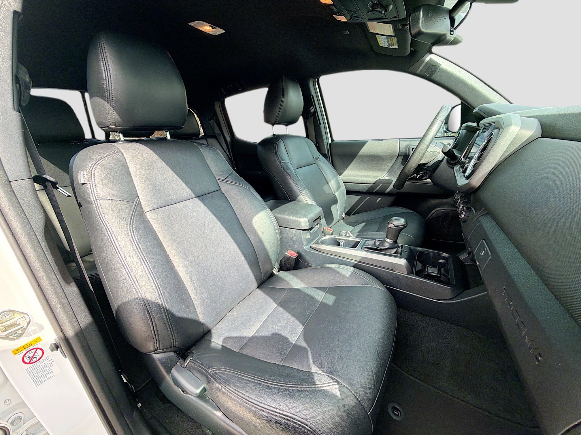 Used 2019 Toyota Tacoma TRD Off-Road AWD/4WD image 15