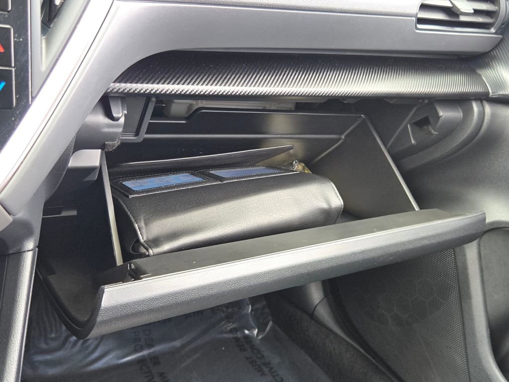 Used 2024 Subaru Crosstrek 2.0i Premium AWD/4WD image 24