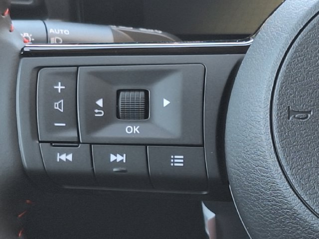 New 2026 Nissan Kicks SR AWD/4WD image 29