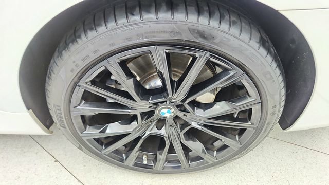 Used 2022 BMW 740i w/ M Sport Package image 62