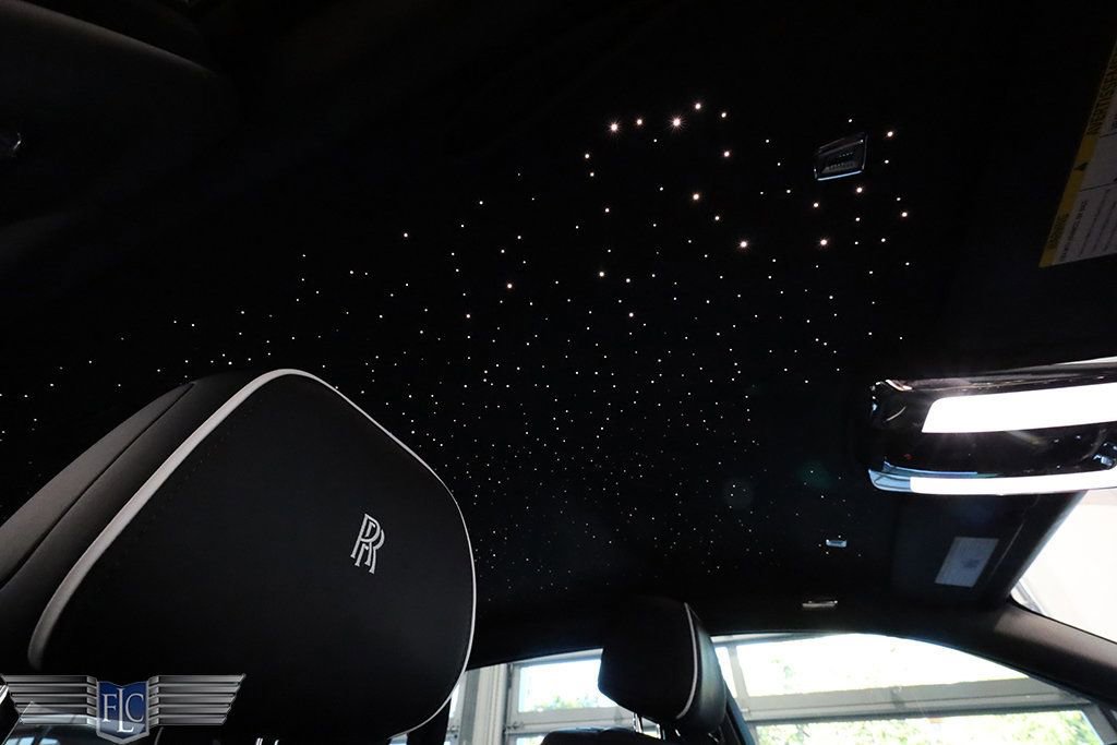 Used 2022 Rolls-Royce Phantom Sedan image 17