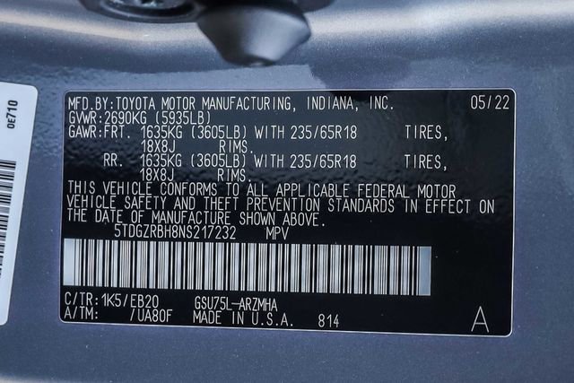 Used 2022 Toyota Highlander XLE AWD/4WD image 29
