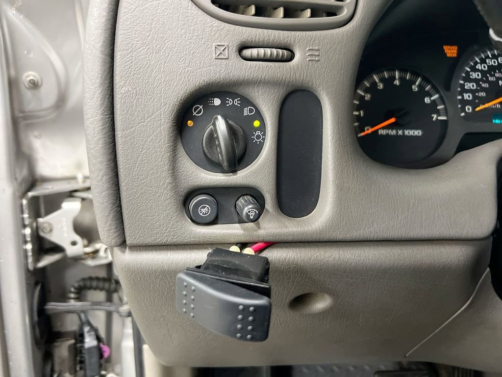 Used 2004 Chevrolet TrailBlazer LS w/ LS Preferred Equipment Group image 17