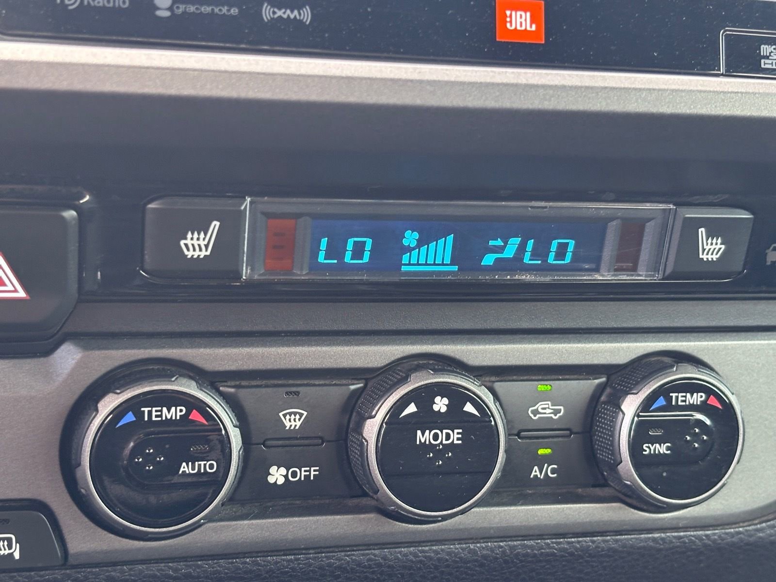 Used 2017 Toyota Tacoma TRD Off-Road image 25