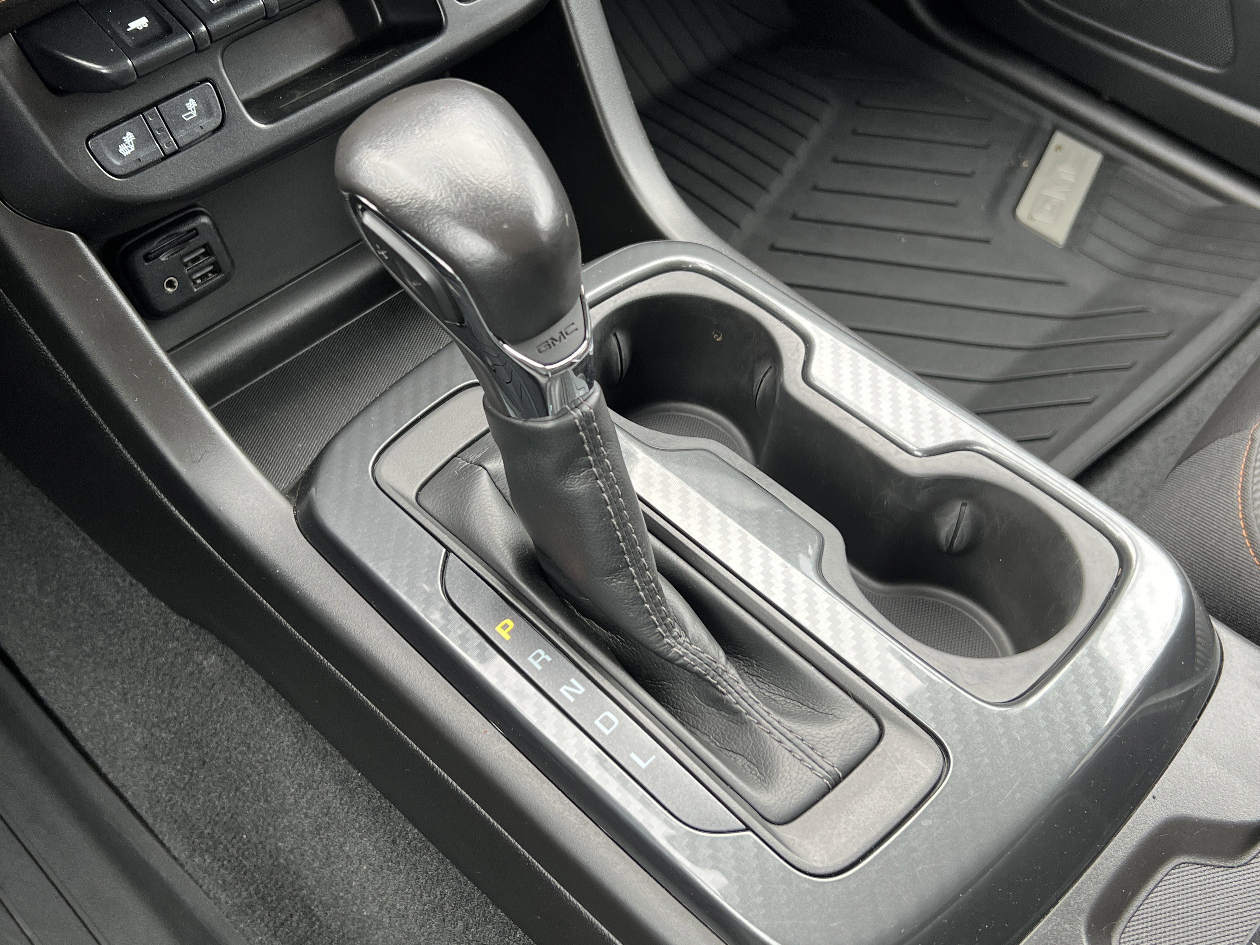 Used 2022 GMC Canyon AT4 image 28