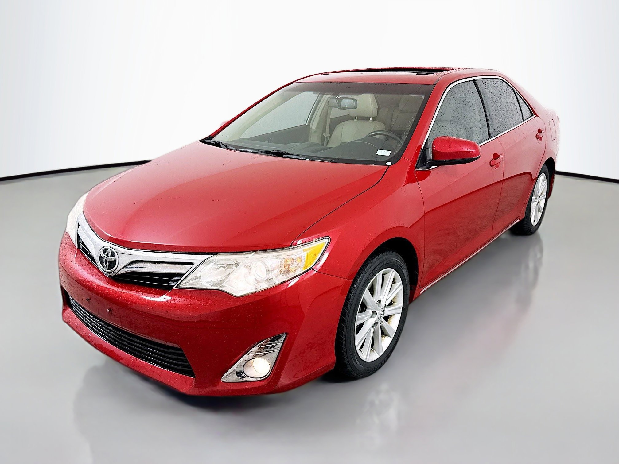 Used 2013 Toyota Camry XLE image 3
