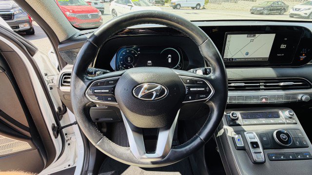 Used 2022 Hyundai Palisade Limited w/ Cargo Package FWD image 17