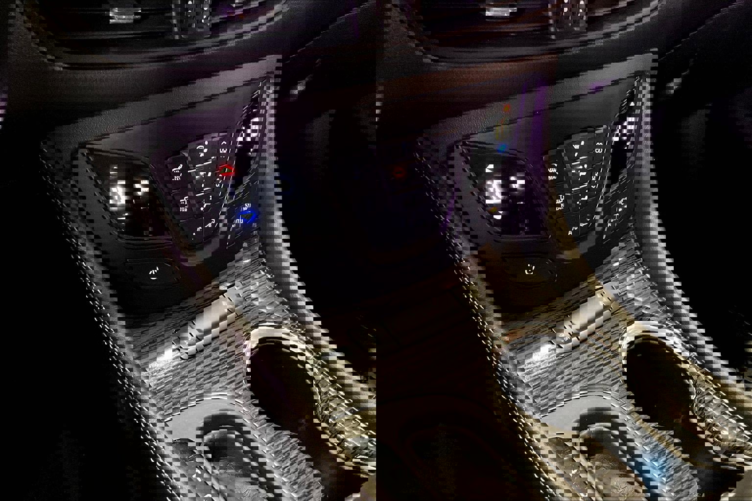 Used 2017 Buick Envision Essence image 15