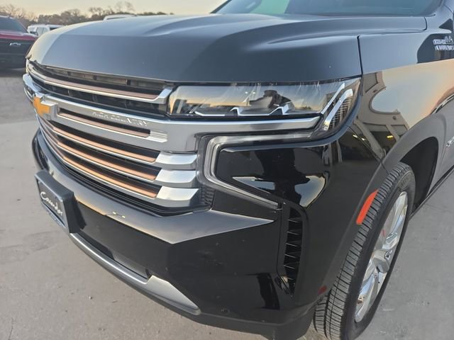 Used 2023 Chevrolet Suburban High Country image 30