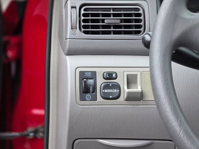 Used 2004 Toyota Corolla CE image 16