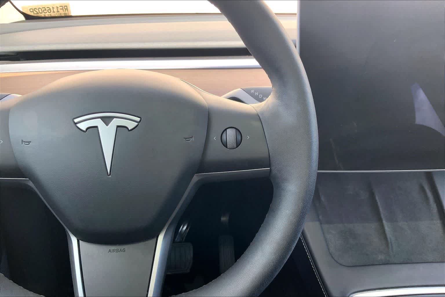 Used 2024 Tesla Model Y 2WD image 24