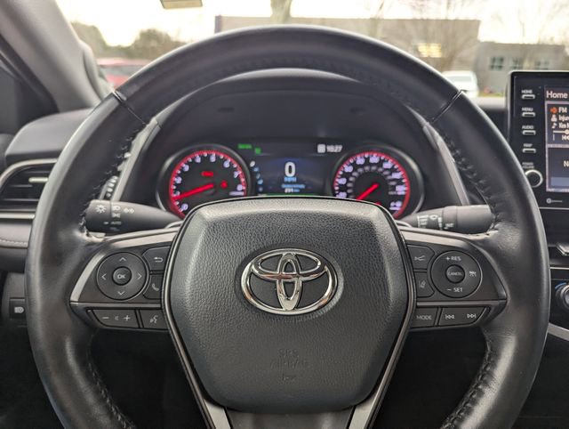 Used 2022 Toyota Camry XSE image 29