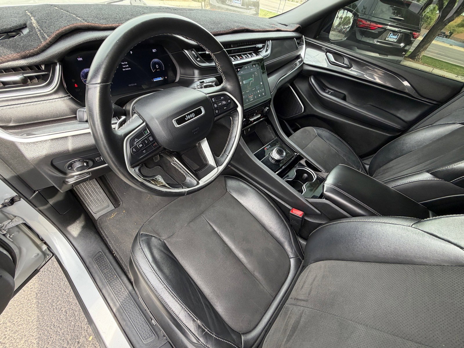Used 2022 Jeep Grand Cherokee L Laredo AWD/4WD image 16