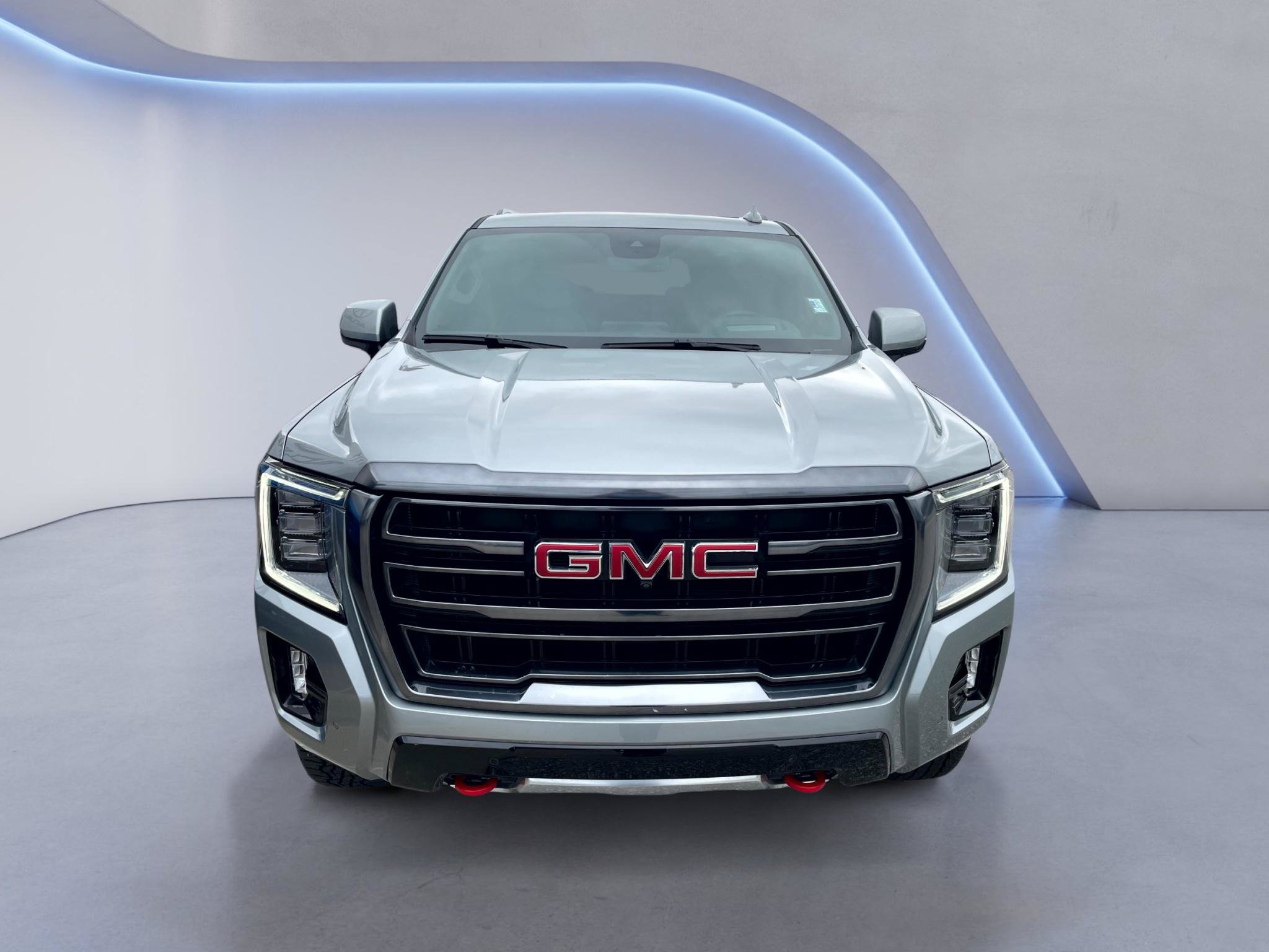 Used 2024 GMC Yukon AT4 w/ Technology Package AWD/4WD image 5