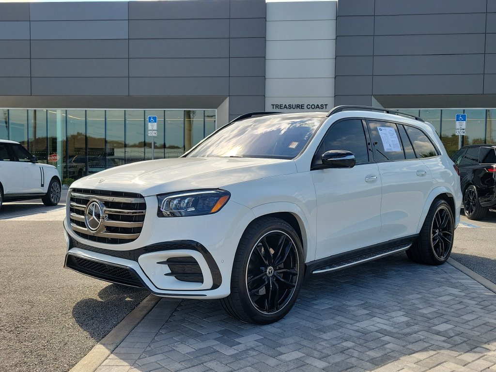 Used 2025 Mercedes-Benz GLS 580 4MATIC image 1