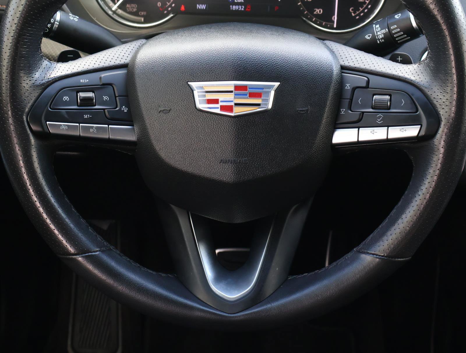 Used 2023 Cadillac XT4 Sport FWD image 14
