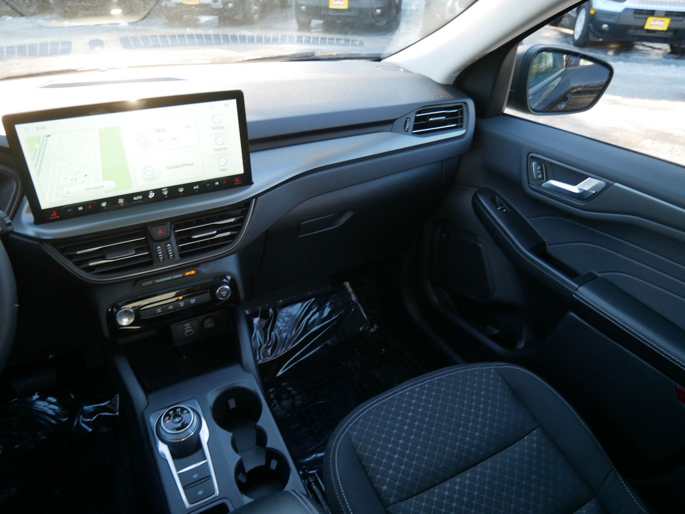 Used 2025 Ford Escape Active w/ Active Premium Tech Pack AWD/4WD image 11