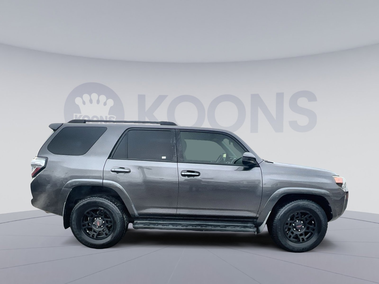 Used 2016 Toyota 4Runner SR5 image 8