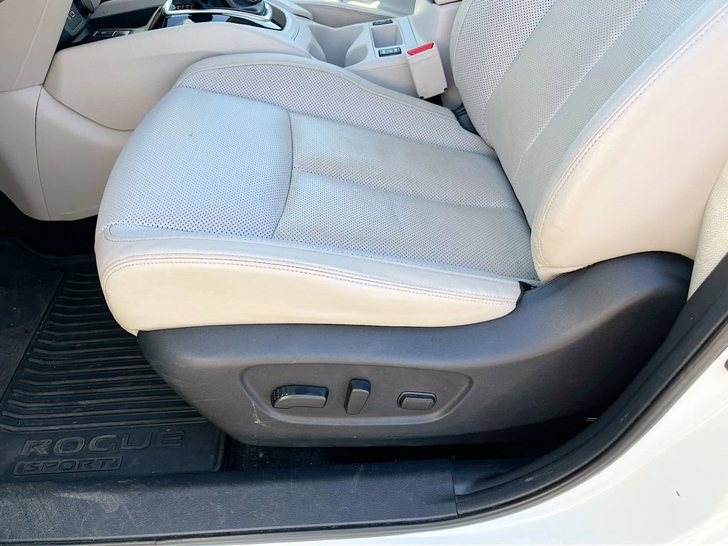 Used 2022 Nissan Rogue Sport SL FWD image 19