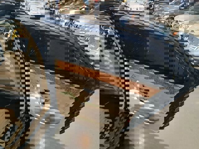 Used 2015 Bentley Flying Spur V8 image 22