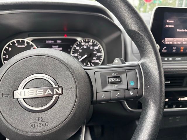 Used 2024 Nissan Rogue SV image 16