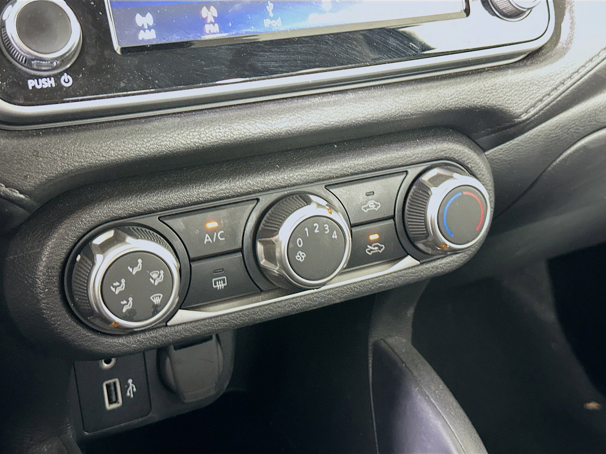 Used 2024 Nissan Versa S w/ Trunk Package image 23